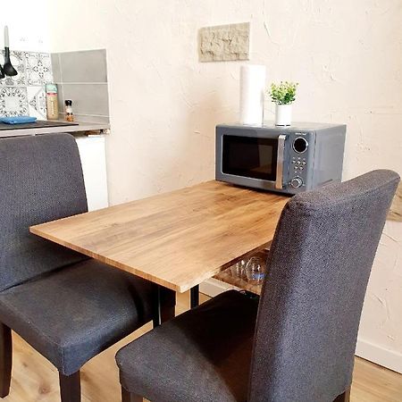 Studio Renove De 20 M2 Pour Deux Personnes Apartment Blaye-Les-Mines Exterior foto